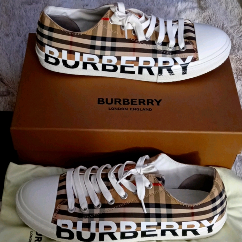 Burberry Sneakers